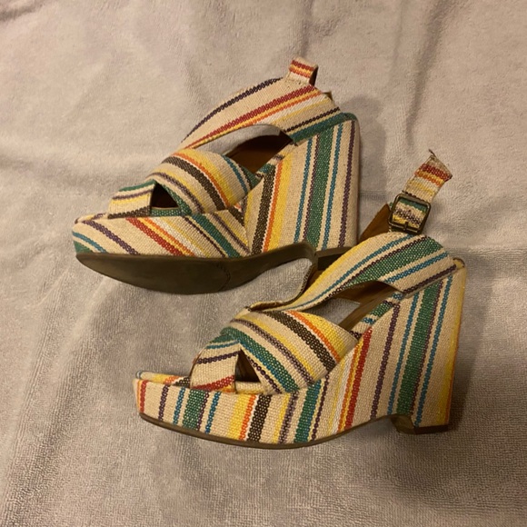 Colorful woman’s wedge - Picture 2 of 7